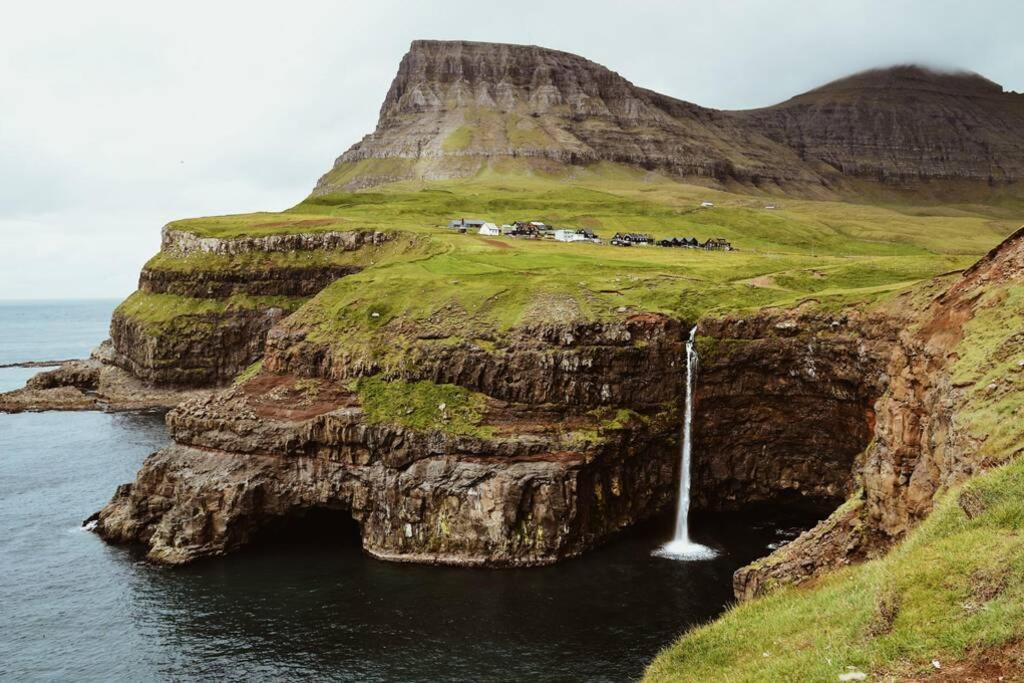 Mulafossur Cottage No 4 By Famous Waterfall In Gasadalur Exterior photo